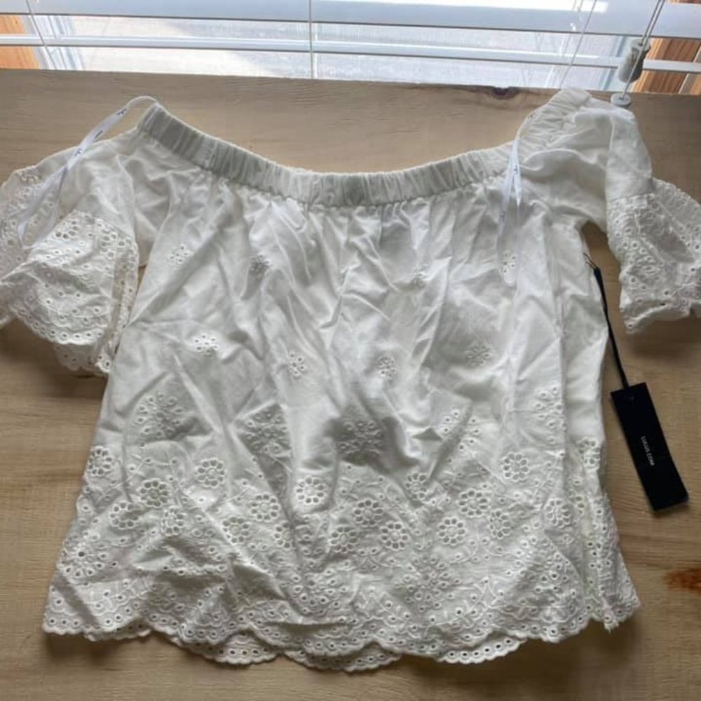 Brand new crop top from Lulus.